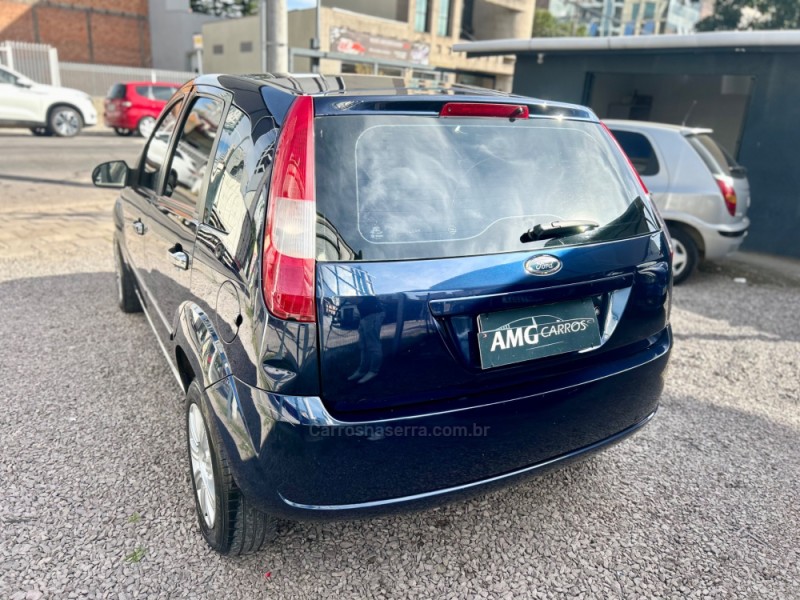 FIESTA 1.0 EDGE 8V GASOLINA 4P MANUAL - 2003 - CAXIAS DO SUL