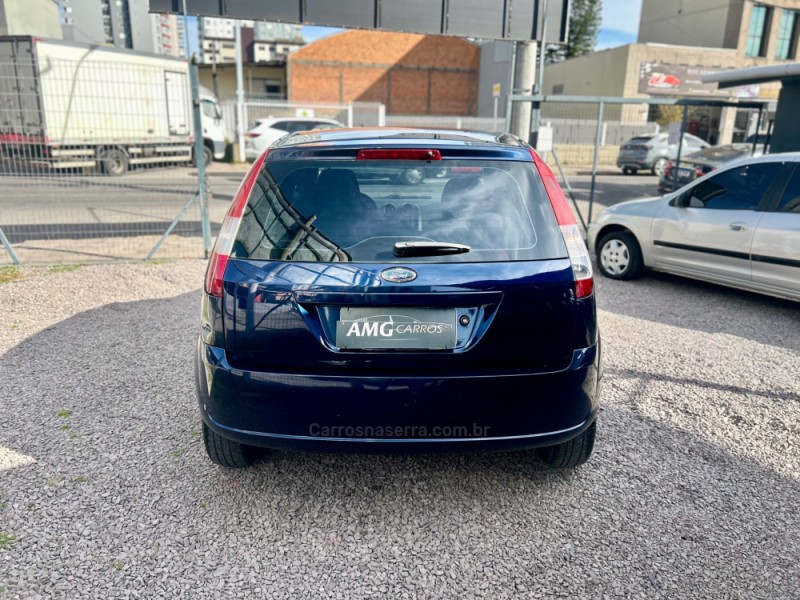 FIESTA 1.0 EDGE 8V GASOLINA 4P MANUAL - 2003 - CAXIAS DO SUL