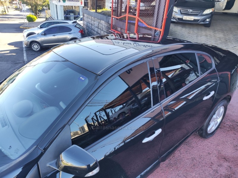 FLUENCE 2.0 DYNAMIQUE PLUS 16V FLEX 4P AUTOMÁTICO - 2012 - FARROUPILHA