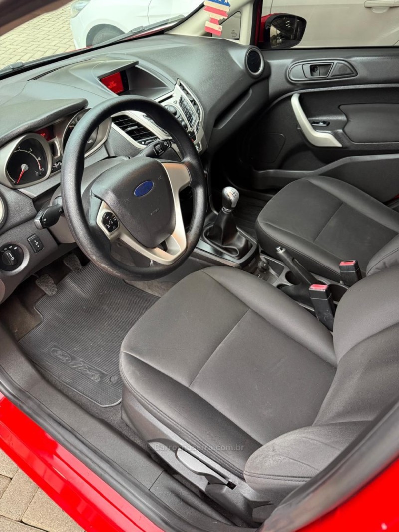 FIESTA 1.6 SE HATCH 16V FLEX 4P MANUAL - 2013 - CAXIAS DO SUL