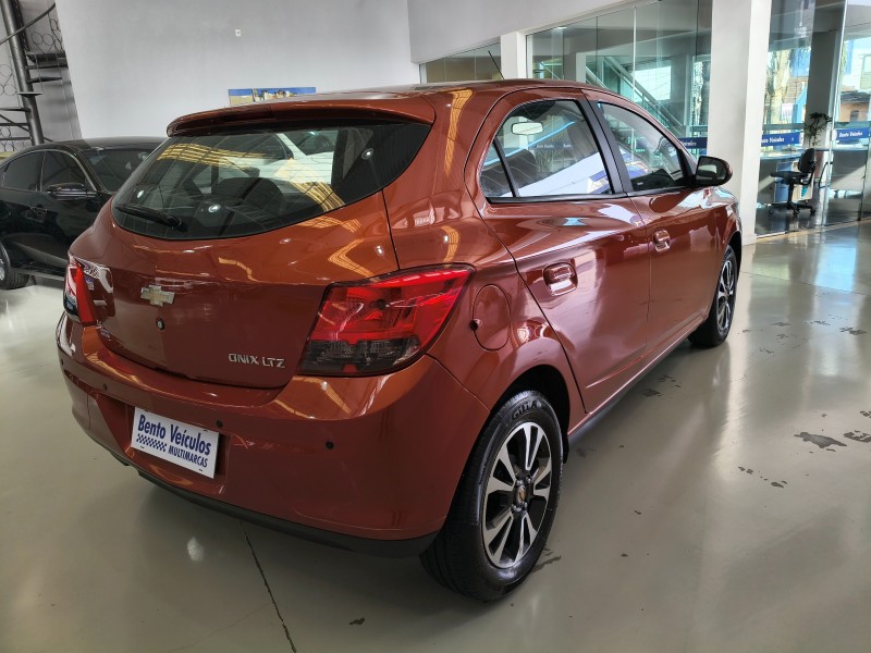 ONIX 1.4 MPFI LTZ 8V FLEX 4P MANUAL - 2013 - BENTO GONçALVES