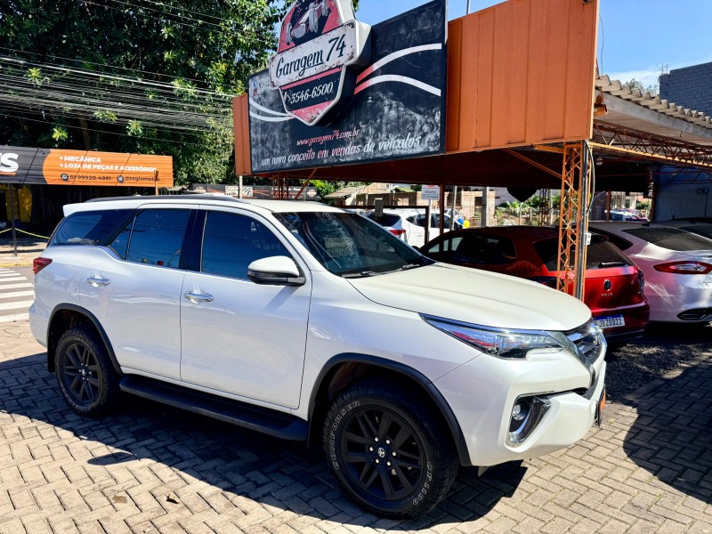 HILUX SW4 2.8 SRX 4X4 16V TURBO INTERCOOLER DIESEL 4P AUTOMÁTICO - 2018 - TRêS COROAS