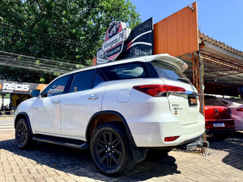 HILUX SW4 2.8 SRX 4X4 16V TURBO INTERCOOLER DIESEL 4P AUTOMÁTICO - 2018 - TRêS COROAS