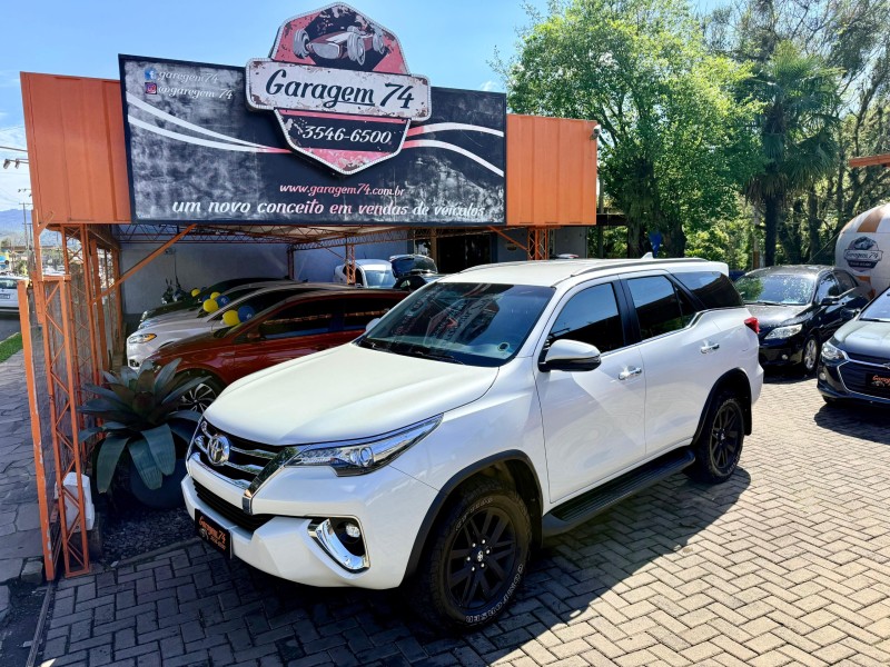 hilux sw4 2.8 srx 4x4 16v turbo intercooler diesel 4p automatico 2018 tres coroas