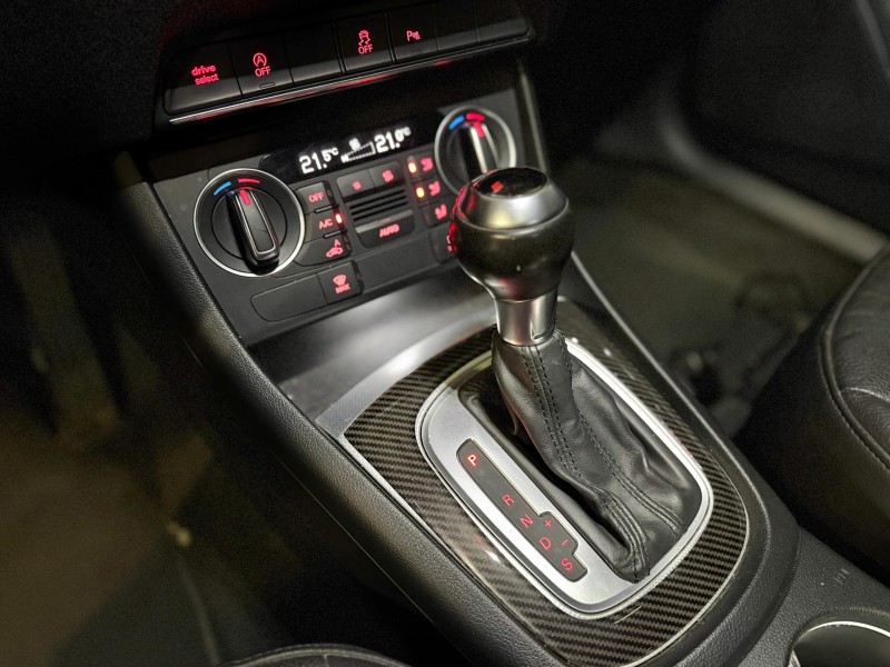 Q3 1.4 TFSI AMBIENTE GASOLINA 4P S TRONIC - 2016 - CAXIAS DO SUL