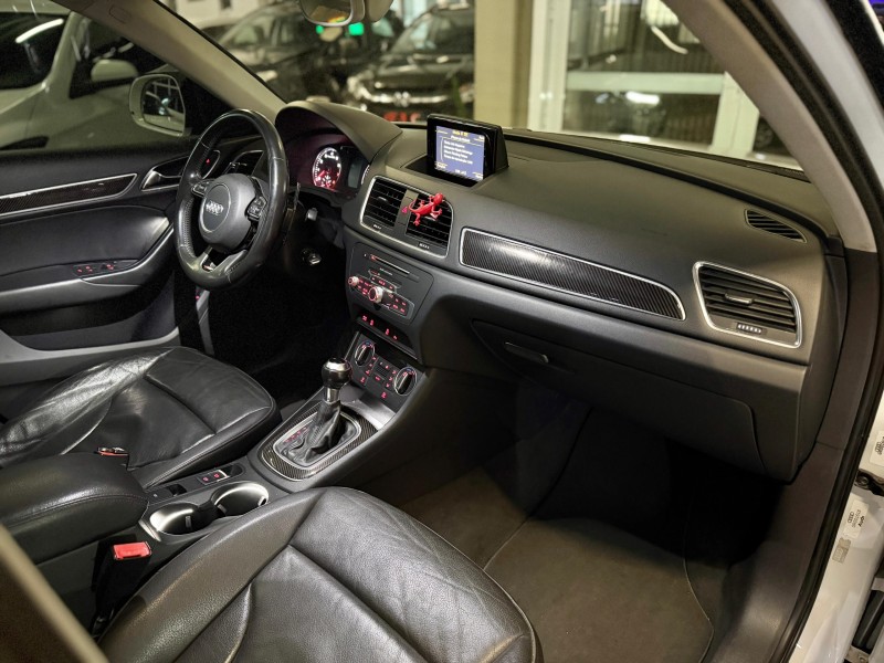 Q3 1.4 TFSI AMBIENTE GASOLINA 4P S TRONIC - 2016 - CAXIAS DO SUL