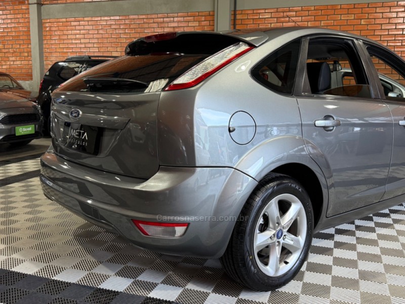 FOCUS 1.6 GLX 8V FLEX 4P MANUAL - 2012 - BENTO GONçALVES