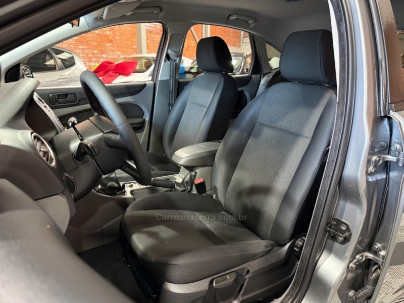 FOCUS 1.6 GLX 8V FLEX 4P MANUAL - 2012 - BENTO GONçALVES