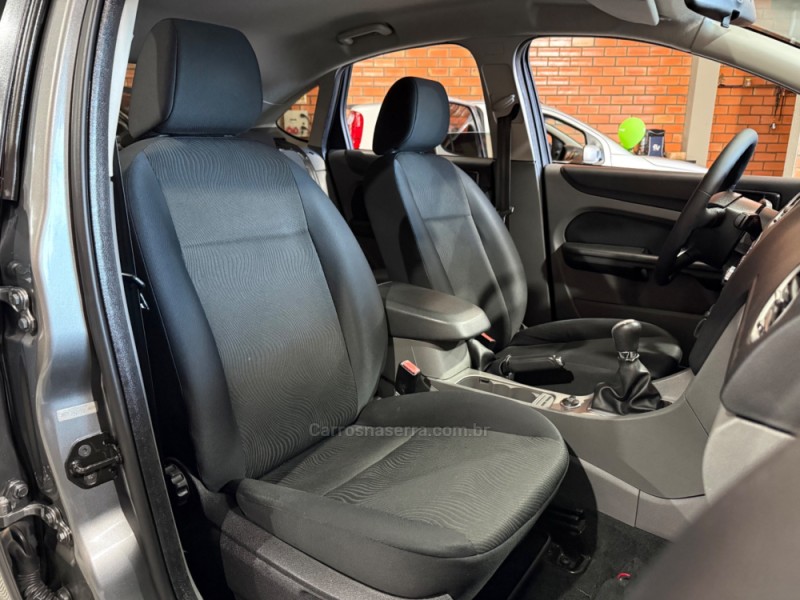 FOCUS 1.6 GLX 8V FLEX 4P MANUAL - 2012 - BENTO GONçALVES