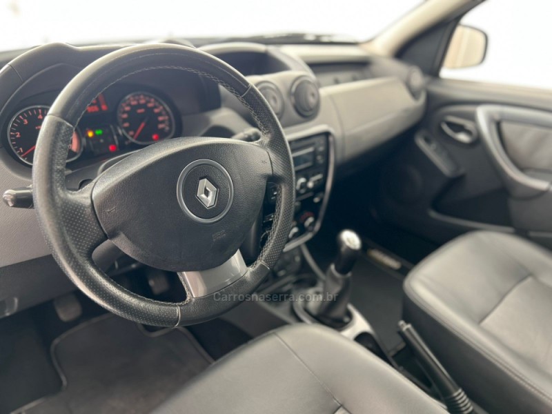 DUSTER 1.6 DYNAMIQUE 4X2 16V FLEX 4P MANUAL - 2014 - BENTO GONçALVES