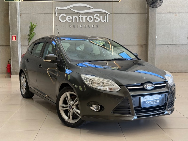focus 2.0 se hatch 16v flex 4p auto 2014 carlos barbosa