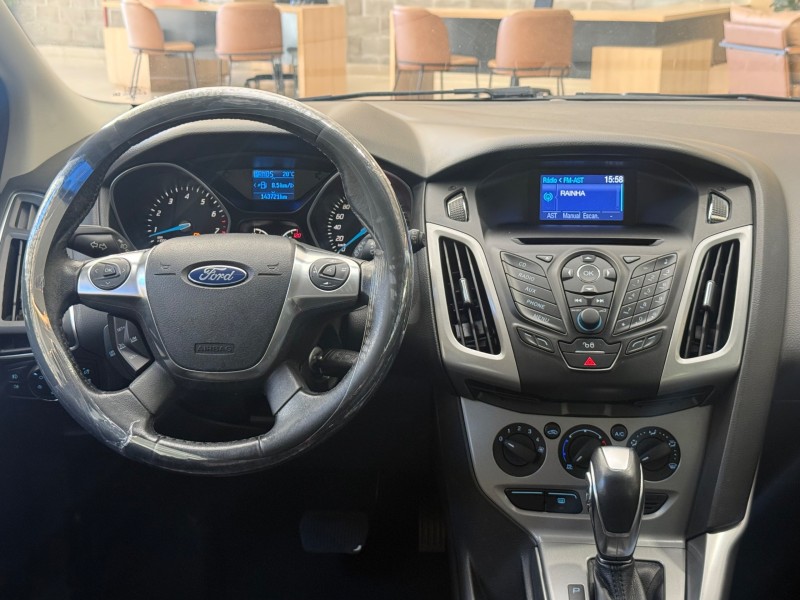FOCUS 2.0 SE HATCH 16V FLEX 4P AUTO - 2014 - CARLOS BARBOSA