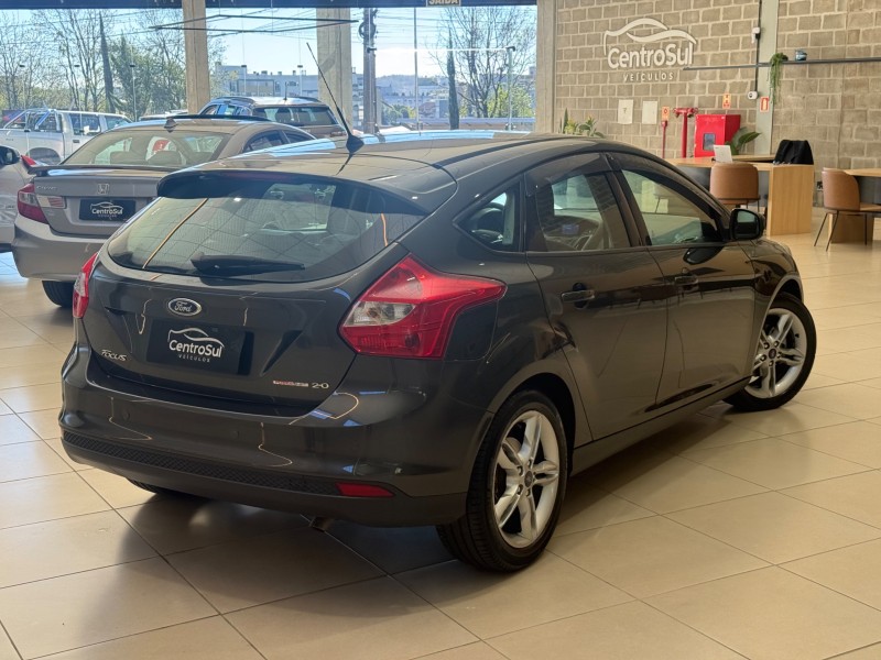 FOCUS 2.0 SE HATCH 16V FLEX 4P AUTO - 2014 - CARLOS BARBOSA