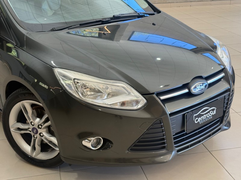 FOCUS 2.0 SE HATCH 16V FLEX 4P AUTO - 2014 - CARLOS BARBOSA