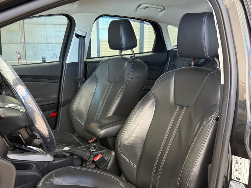 FOCUS 2.0 SE HATCH 16V FLEX 4P AUTO - 2014 - CARLOS BARBOSA