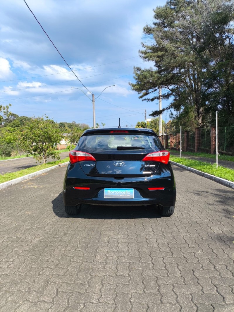 HB20 1.6 PREMIUM 16V FLEX 4P AUTOMÁTICO - 2014 - GUAPORé