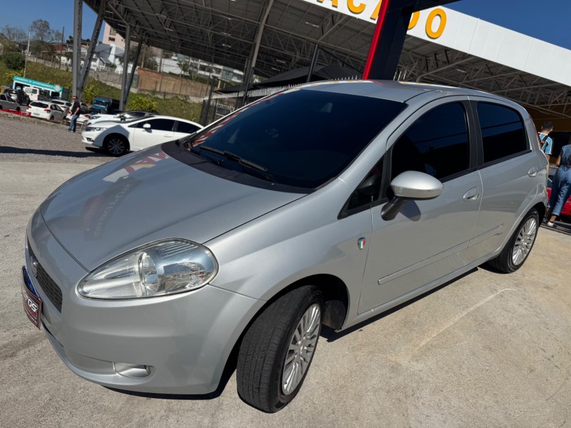 PUNTO 1.4 ATTRACTIVE ITALIA 8V FLEX 4P MANUAL - 2011 - CAXIAS DO SUL