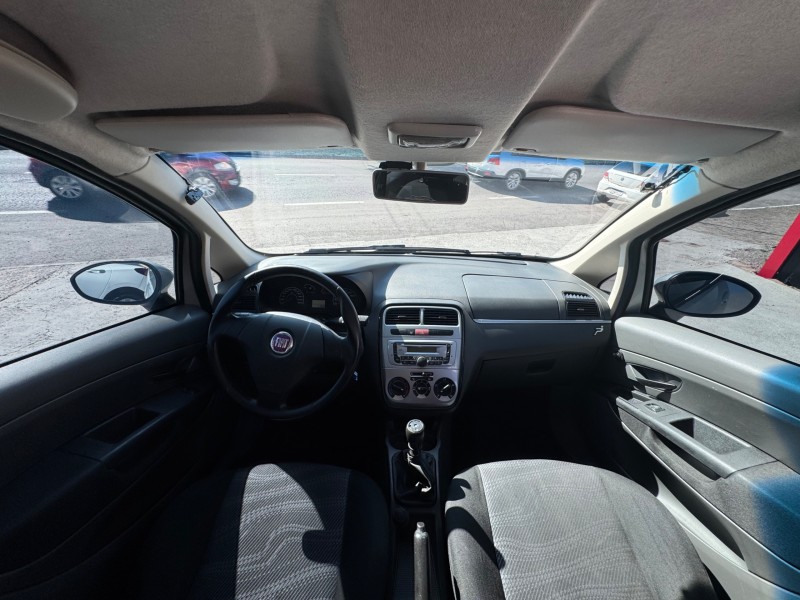 PUNTO 1.4 ATTRACTIVE ITALIA 8V FLEX 4P MANUAL - 2011 - CAXIAS DO SUL