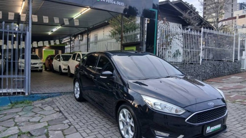 FOCUS 2.0 SE HATCH 16V FLEX 4P AUTO - 2017 - CAXIAS DO SUL