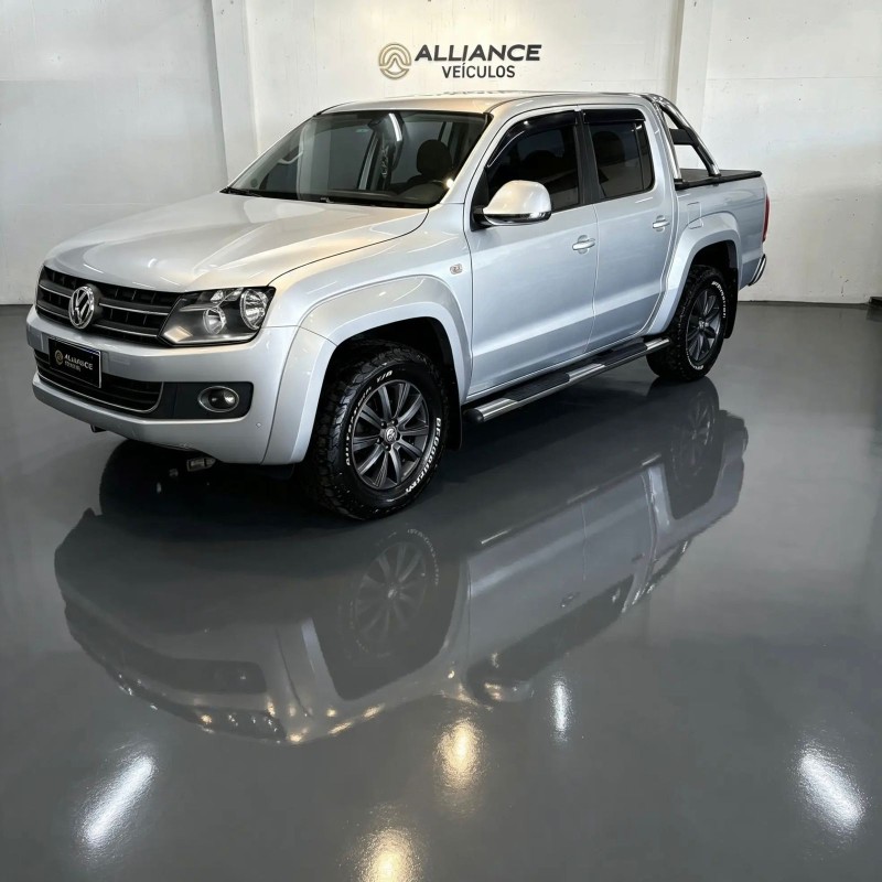 AMAROK 2.0 HIGHLINE 4X4 CD 16V TURBO INTERCOOLER DIESEL 4P AUTOMÁTICO