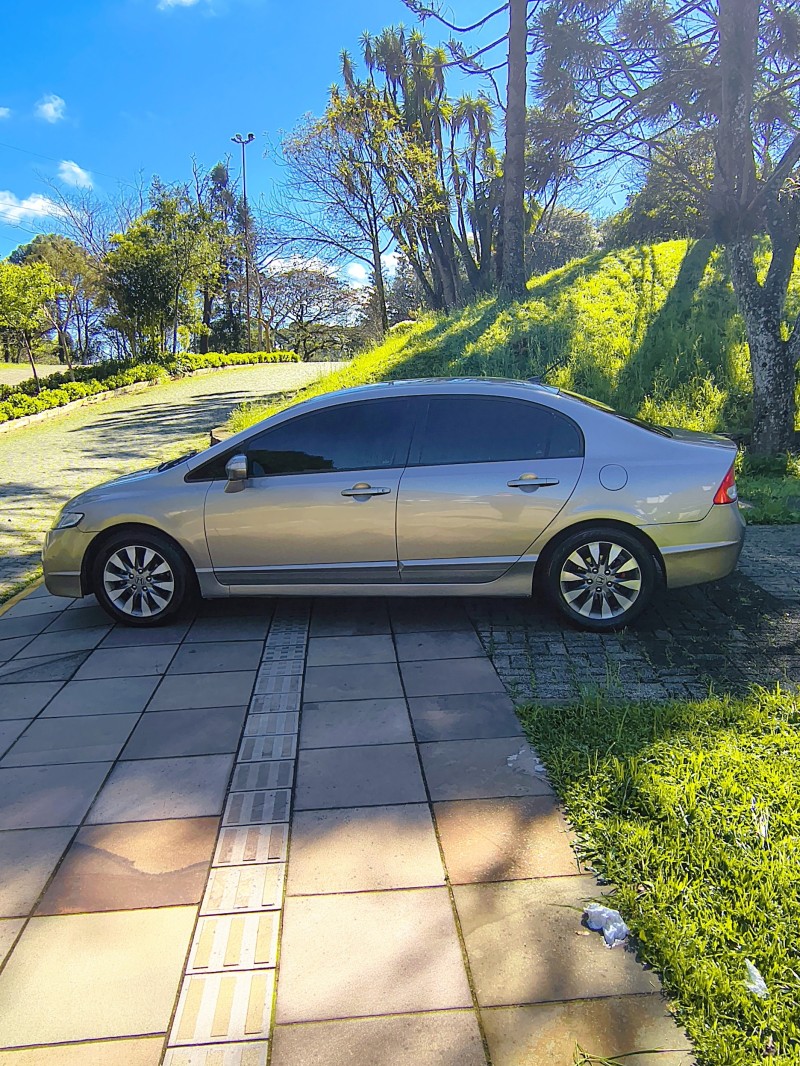 CIVIC 1.8 LXL 16V FLEX 4P AUTOMÁTICO - 2011 - FARROUPILHA