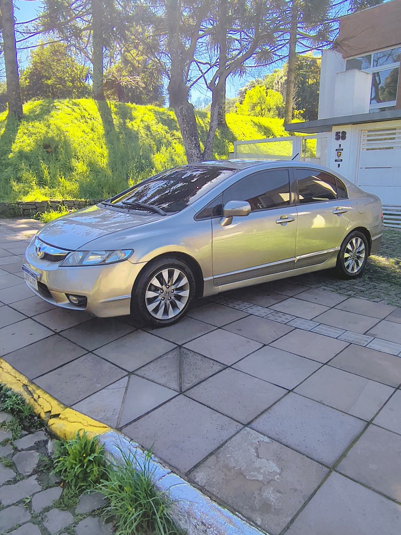 CIVIC 1.8 LXL 16V FLEX 4P AUTOMÁTICO - 2011 - FARROUPILHA