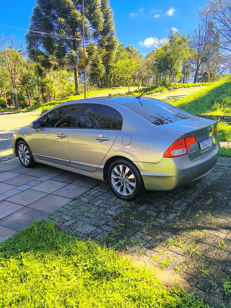 CIVIC 1.8 LXL 16V FLEX 4P AUTOMÁTICO - 2011 - FARROUPILHA