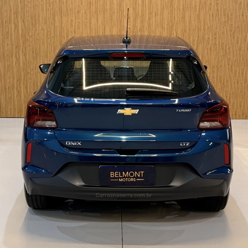 ONIX 1.0	LTZ PLUS 8V TURBO FLEX 4P AUTOMÁTICO - 2023 - BENTO GONçALVES
