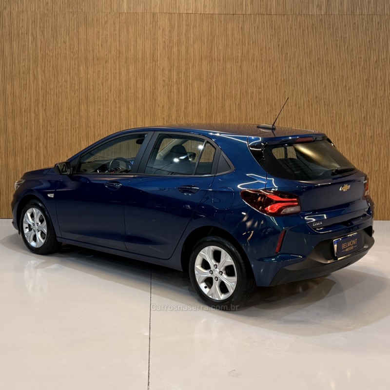 ONIX 1.0	LTZ PLUS 8V TURBO FLEX 4P AUTOMÁTICO - 2023 - BENTO GONçALVES