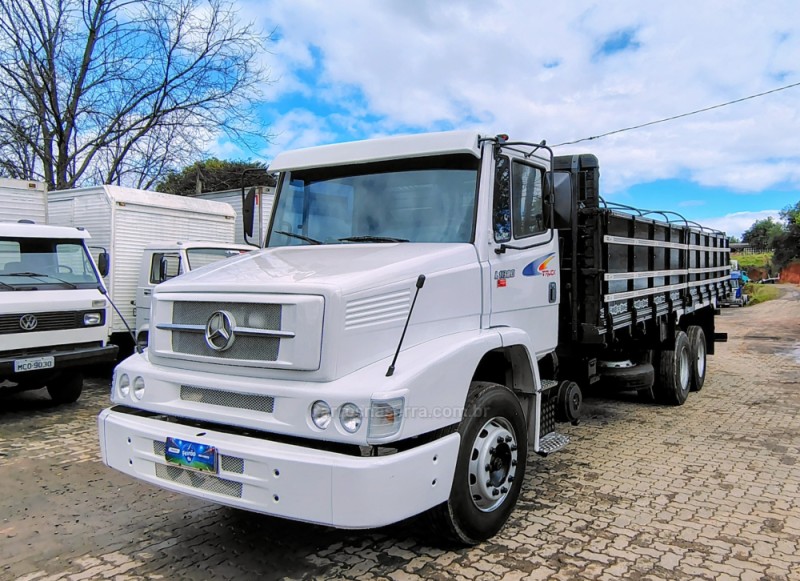 l 1620 3 eixos 1997 portao