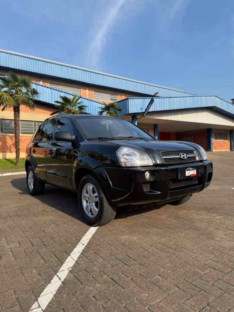 TUCSON 2.0 MPFI GLS 16V 143CV 2WD GASOLINA 4P AUTOMÁTICO - 2008 - BROCHIER