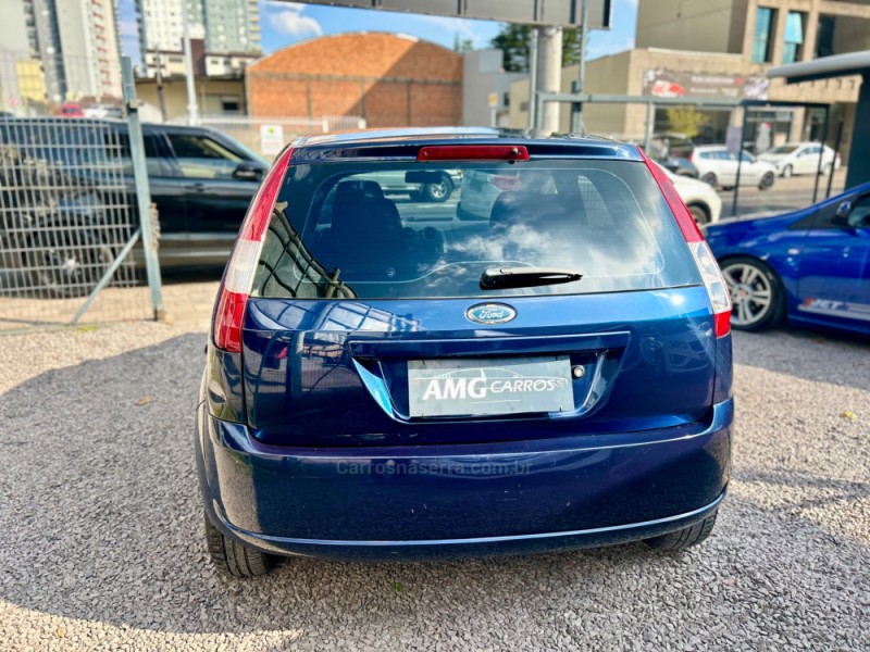 FIESTA 1.0 EDGE 8V GASOLINA 4P MANUAL - 2003 - CAXIAS DO SUL