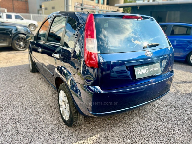FIESTA 1.0 EDGE 8V GASOLINA 4P MANUAL - 2003 - CAXIAS DO SUL