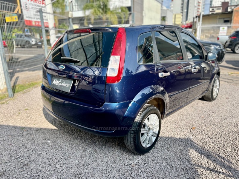FIESTA 1.0 EDGE 8V GASOLINA 4P MANUAL - 2003 - CAXIAS DO SUL