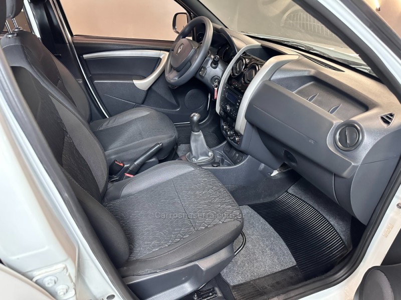 DUSTER 1.6 4X2 16V FLEX 4P MANUAL - 2016 - SAPIRANGA