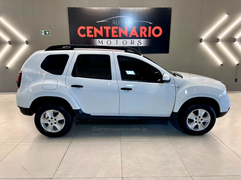 DUSTER 1.6 4X2 16V FLEX 4P MANUAL - 2016 - SAPIRANGA