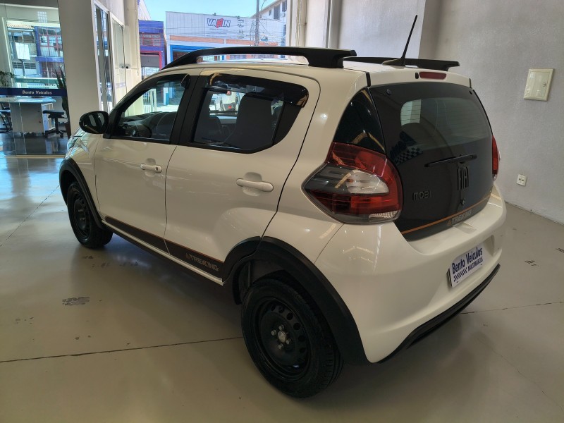 MOBI 1.0 TREKKING 8V FLEX 4P MANUAL - 2025 - BENTO GONçALVES