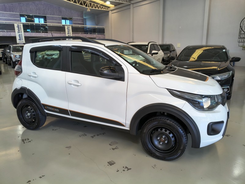 MOBI 1.0 TREKKING 8V FLEX 4P MANUAL - 2025 - BENTO GONçALVES