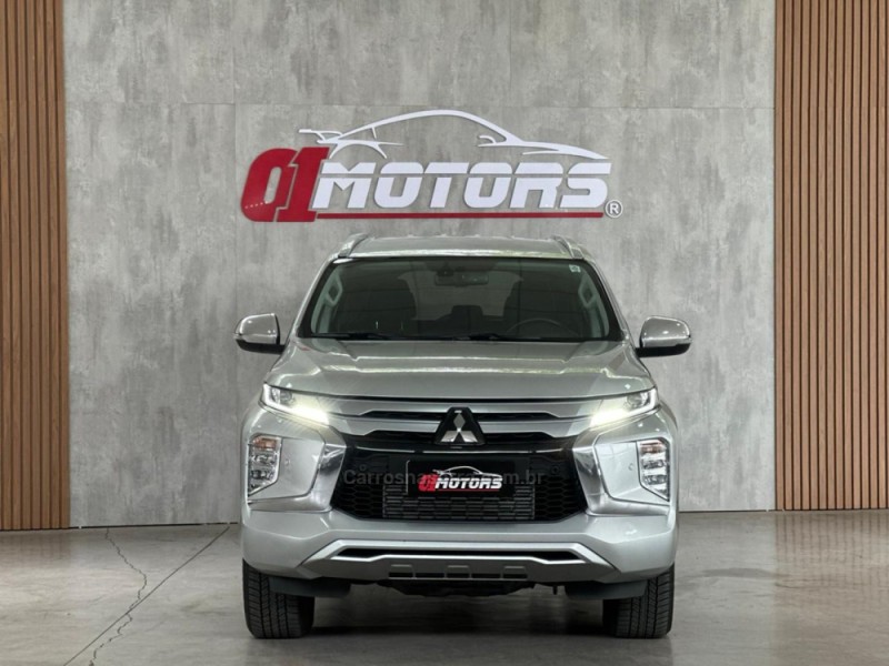 PAJERO SPORT 2.4 HPE-S 4X4 DIESEL 4P AUTOMÁTICO - 2023 - NOVO HAMBURGO