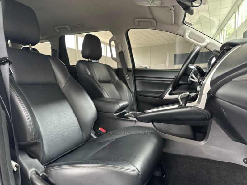 PAJERO SPORT 2.4 HPE-S 4X4 DIESEL 4P AUTOMÁTICO - 2023 - NOVO HAMBURGO