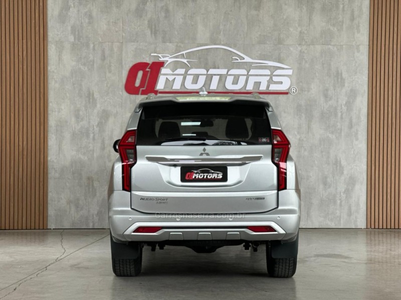 PAJERO SPORT 2.4 HPE-S 4X4 DIESEL 4P AUTOMÁTICO - 2023 - NOVO HAMBURGO