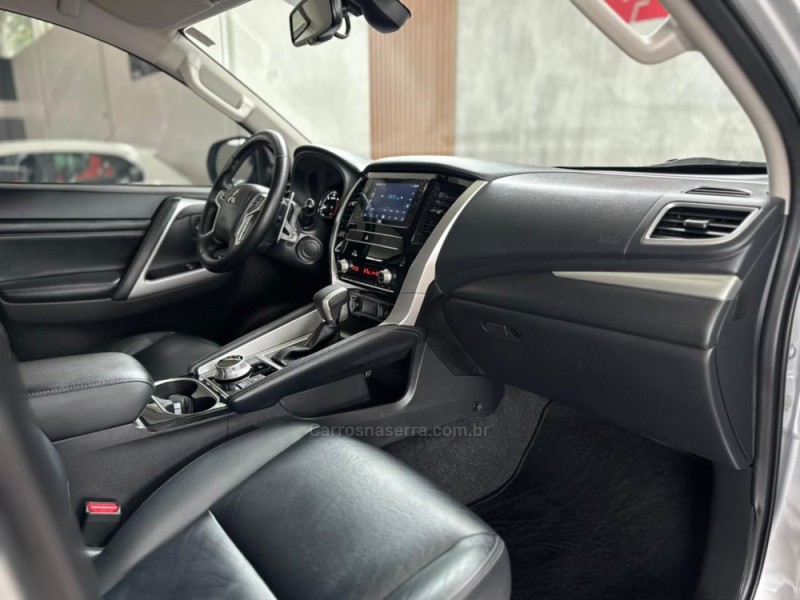 PAJERO SPORT 2.4 HPE-S 4X4 DIESEL 4P AUTOMÁTICO - 2023 - NOVO HAMBURGO