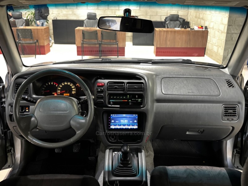 TRACKER 2.0 4X4 16V GASOLINA 4P MANUAL - 2008 - DOIS IRMãOS