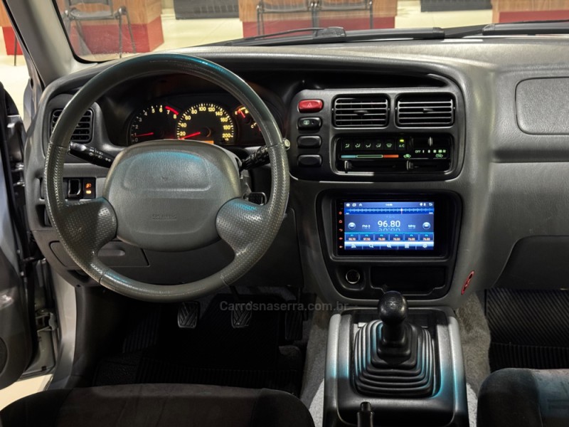TRACKER 2.0 4X4 16V GASOLINA 4P MANUAL - 2008 - DOIS IRMãOS
