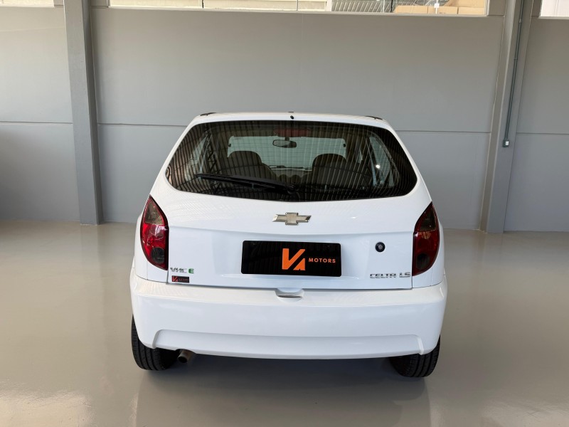 CELTA 1.0 MPFI LS 8V FLEX 4P MANUAL - 2013 - CARLOS BARBOSA