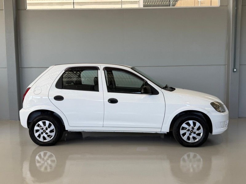 CELTA 1.0 MPFI LS 8V FLEX 4P MANUAL - 2013 - CARLOS BARBOSA