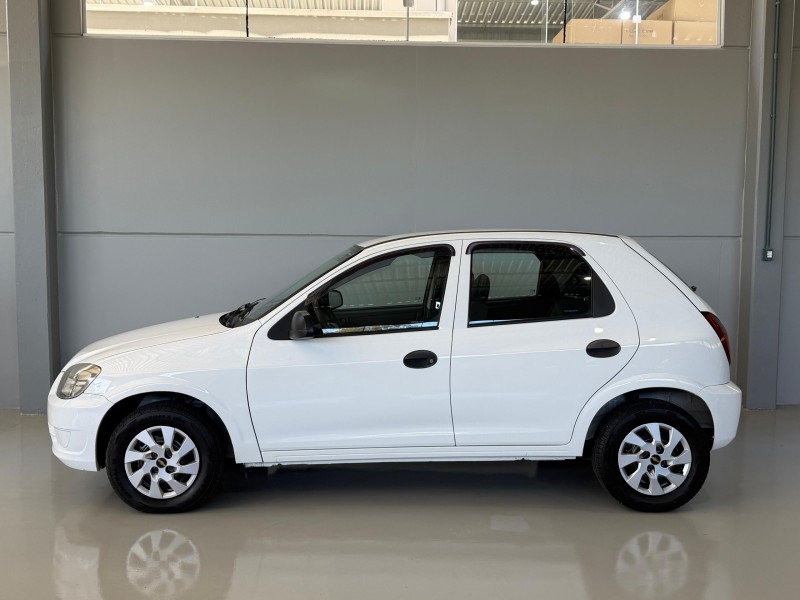 CELTA 1.0 MPFI LS 8V FLEX 4P MANUAL - 2013 - CARLOS BARBOSA