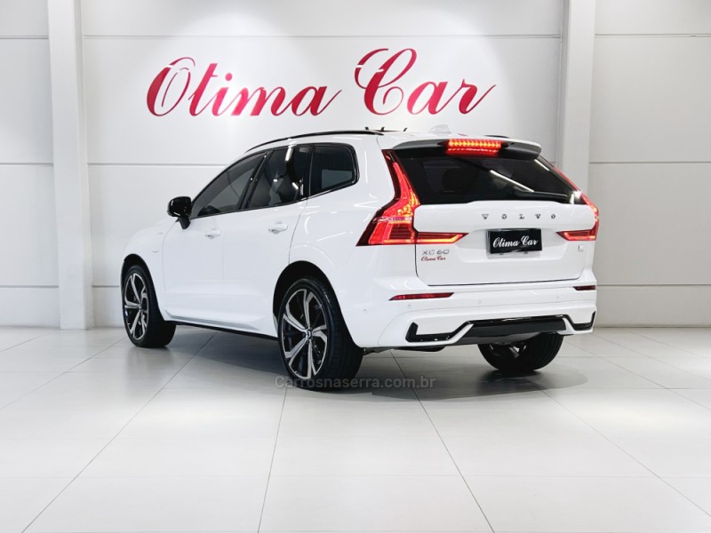 XC60 2.0 T8 ULTIMATE DARK AWD HIBRIDO 4P AUTOMÁTICO  - 2023 - FLORES DA CUNHA