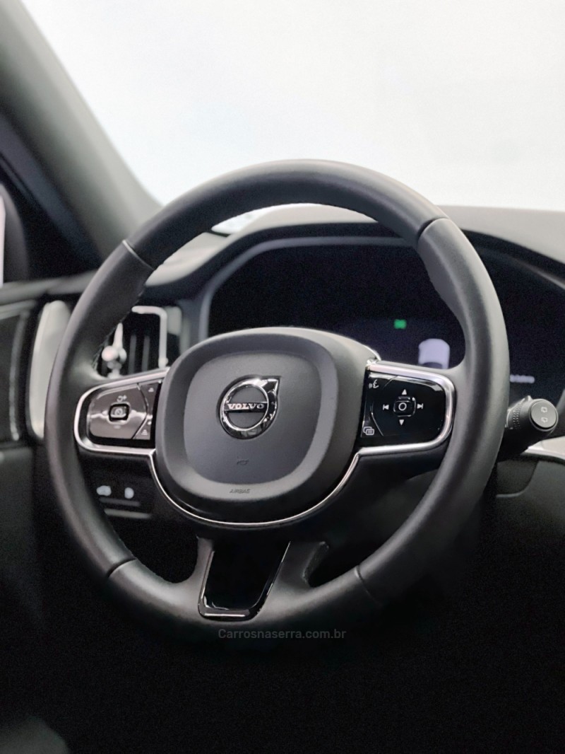 XC60 2.0 T8 ULTIMATE DARK AWD HIBRIDO 4P AUTOMÁTICO  - 2023 - FLORES DA CUNHA