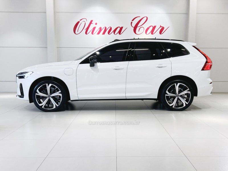 XC60 2.0 T8 ULTIMATE DARK AWD HIBRIDO 4P AUTOMÁTICO  - 2023 - FLORES DA CUNHA